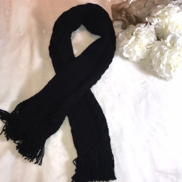 NEW HAND KNITTED BLACK SCARF - Picture 3 of 7